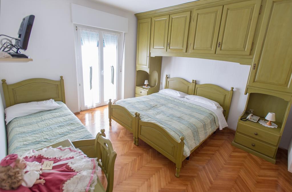 Albergo Italia Molveno Rum bild